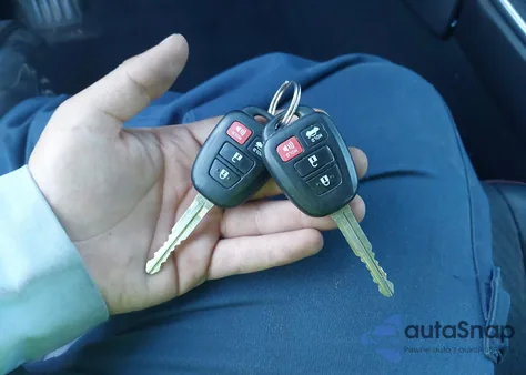 2015 Toyota Camry Se z USA, uszkodzony, nr VIN 4T1BF1FK1FU493934